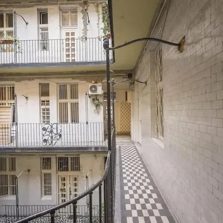 Budapest Guesthouse בית אירוח