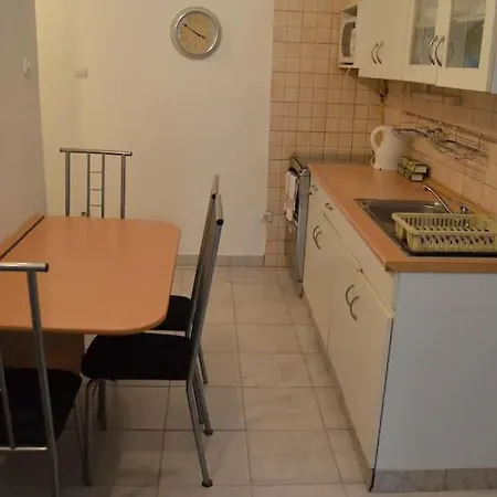 Budapest Guesthouse Homestay *